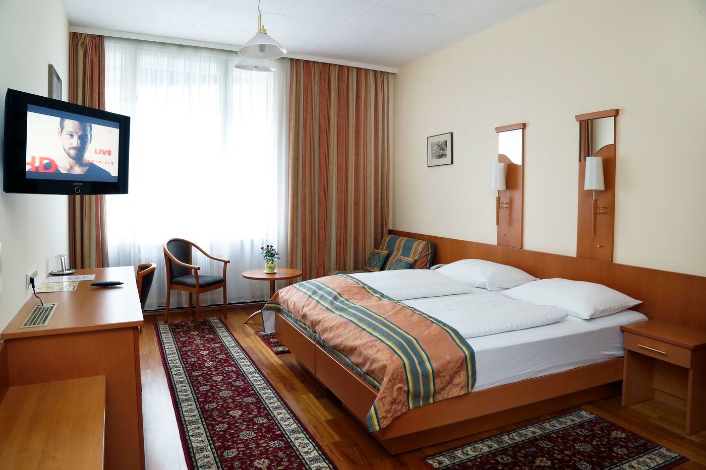 Hotel Pension Continental - Austria - Vienna - Room - 6