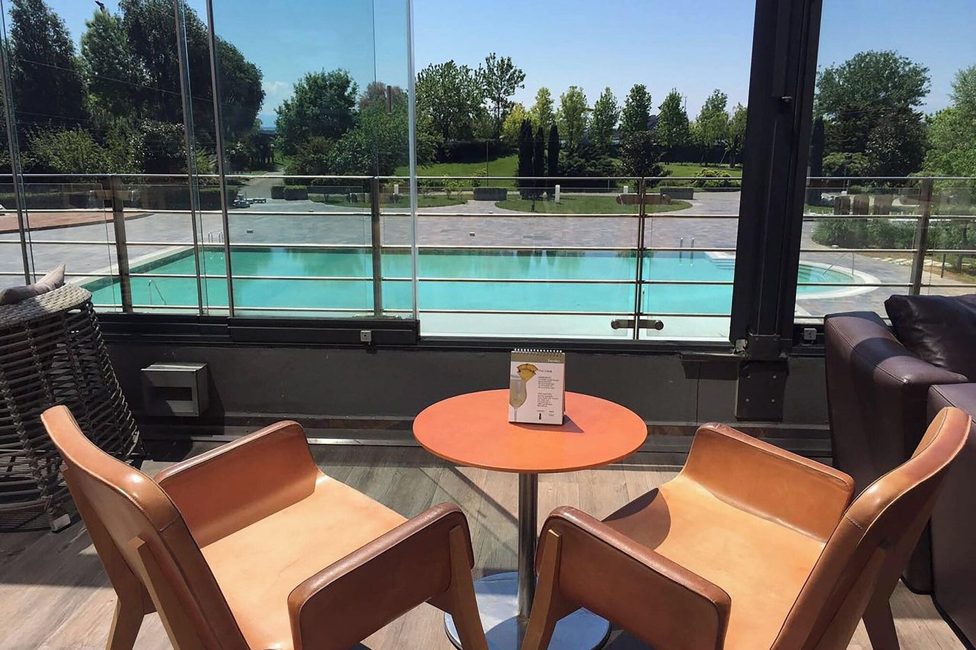 Sheraton-Hotel-Atakoy-Lobby-77