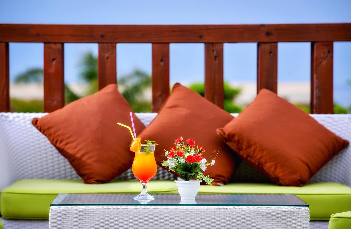 Sol-Cosmopolitan-Rhodes-Bar-24