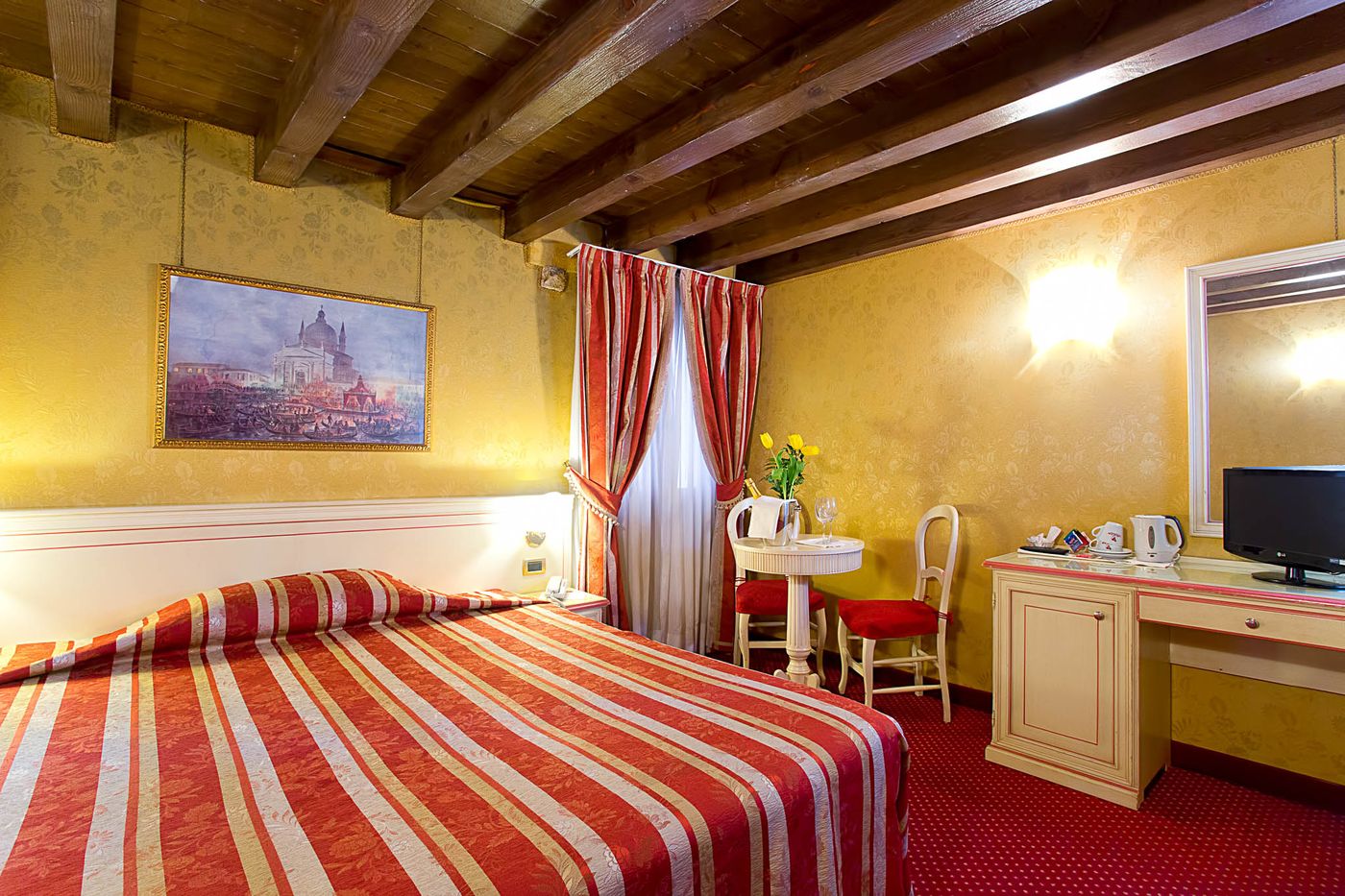 Ca--San-Polo-Room-12