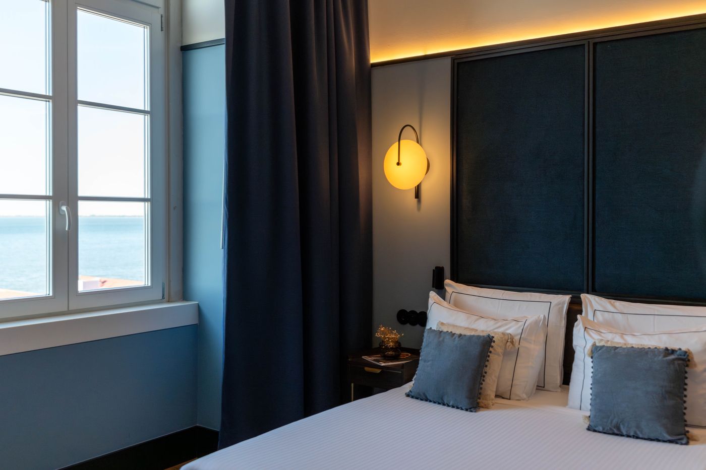 The-Editory-Riverside-Santa-Apolonia-Hotel-Room-57