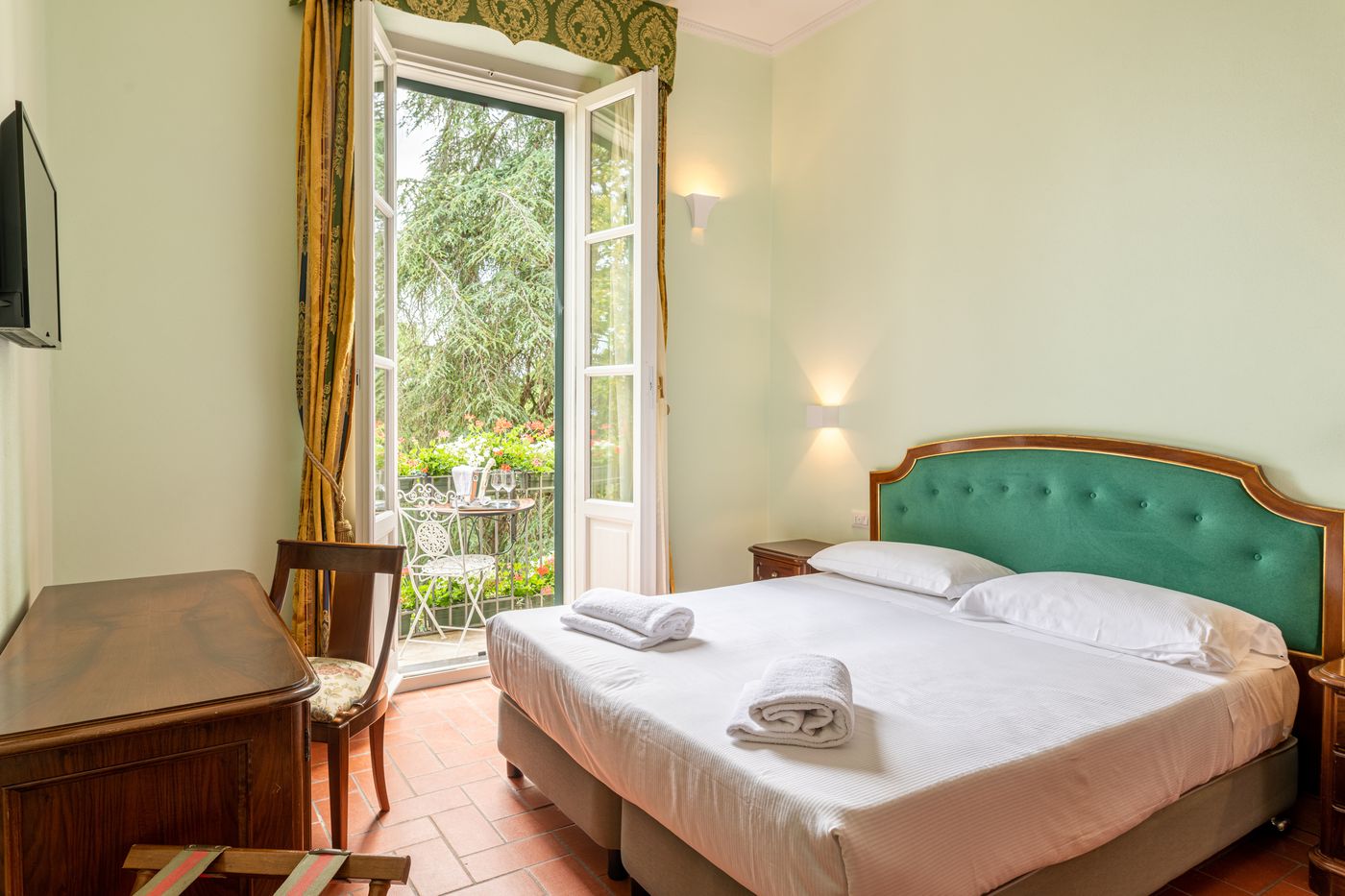Hotel-Villa-San-Michele-Room-12