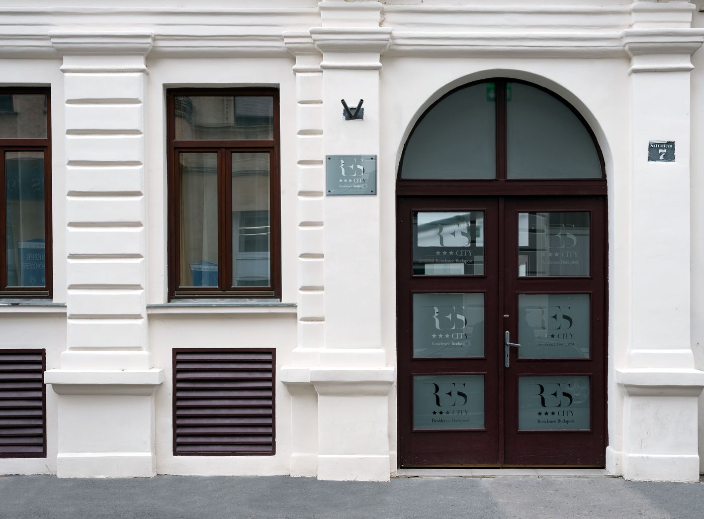 RES-City-Residence-Budapest-Lobby-12