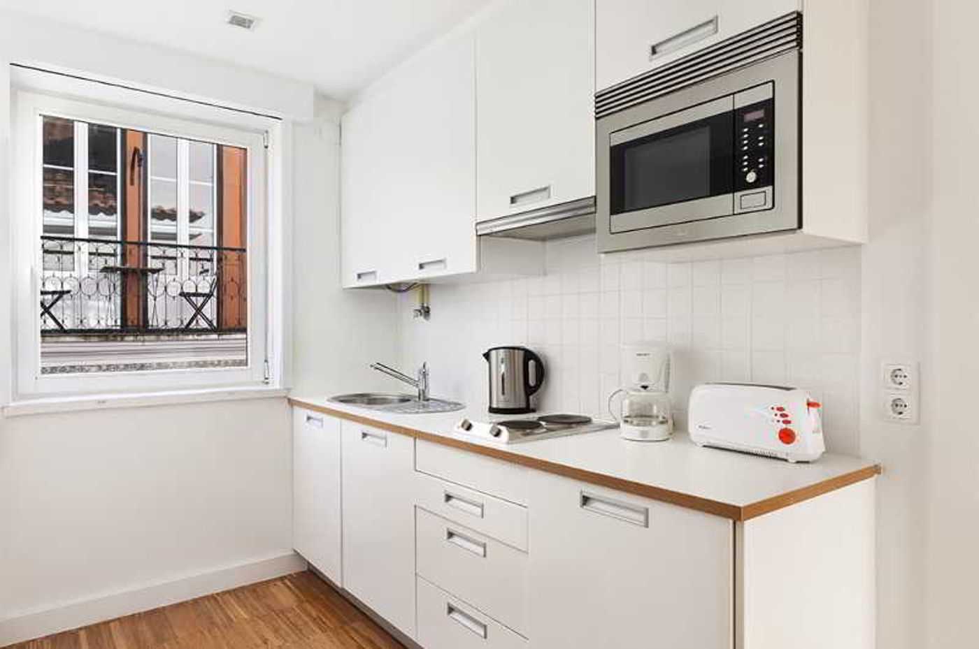 Hello-Lisbon-Bairro-Alto-Room-3