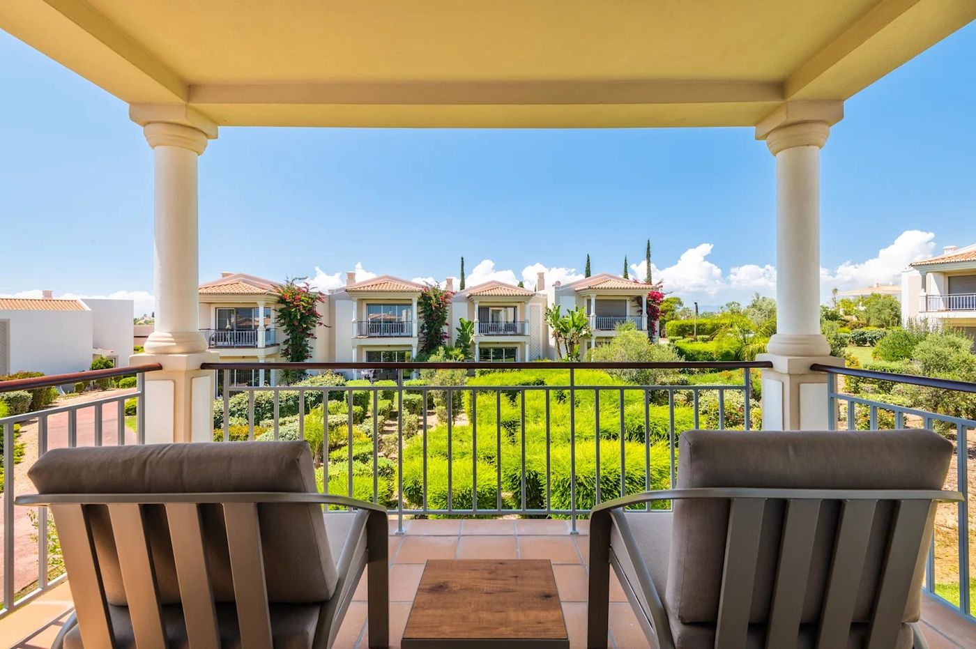 Vale-da-Lapa-Village-Resort-Room-16