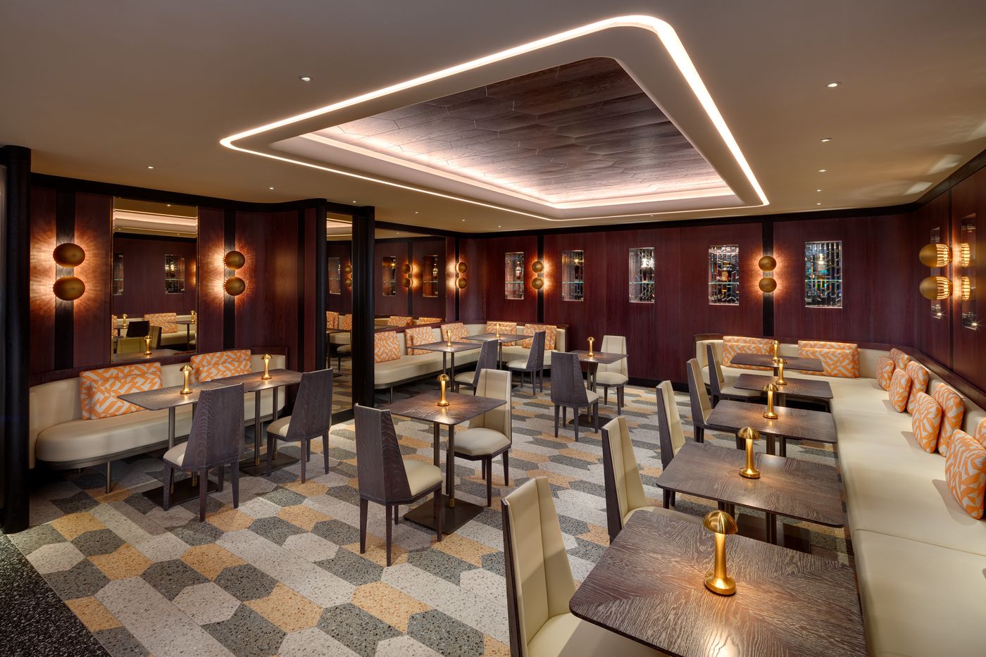 Almanac-X-Alcron-Prague-Bar-15