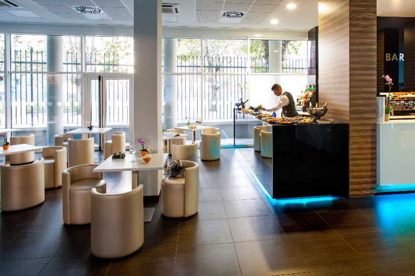 Hotel-Degli-Arcimboldi-Bar-5