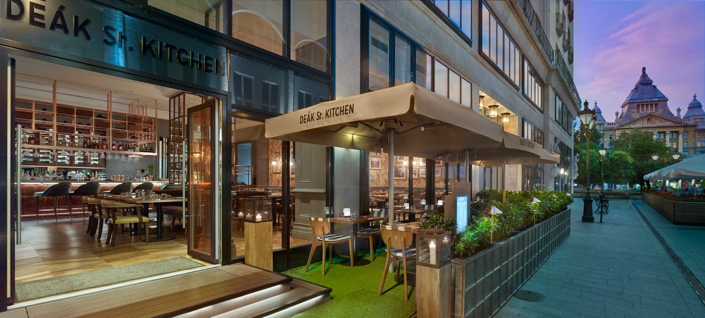 The-Ritz-Carlton--Budapest-Terrace-52