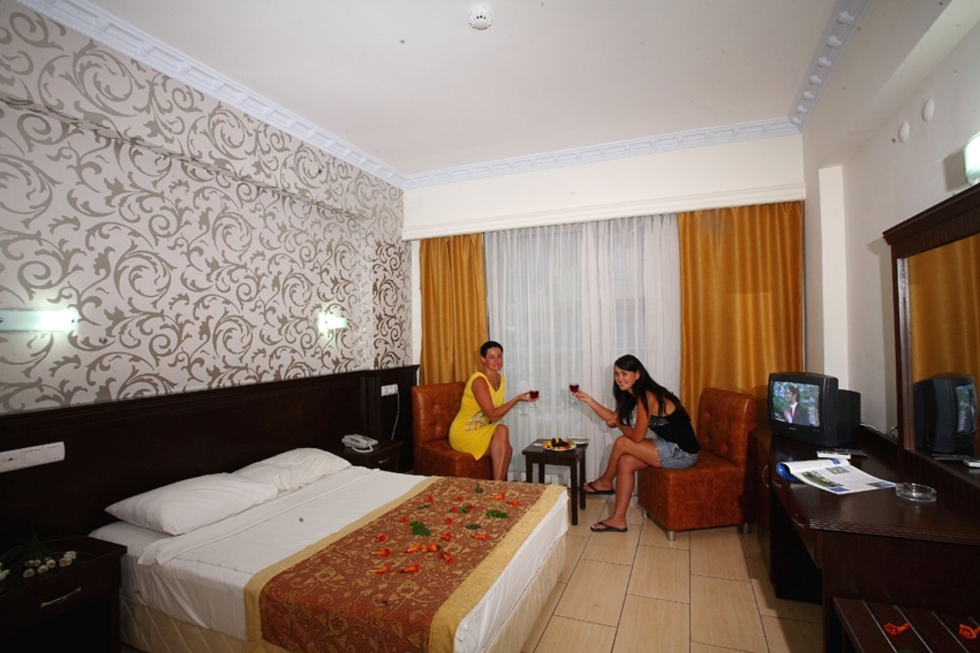 Grand-Lukullus-Hotel-Room-13