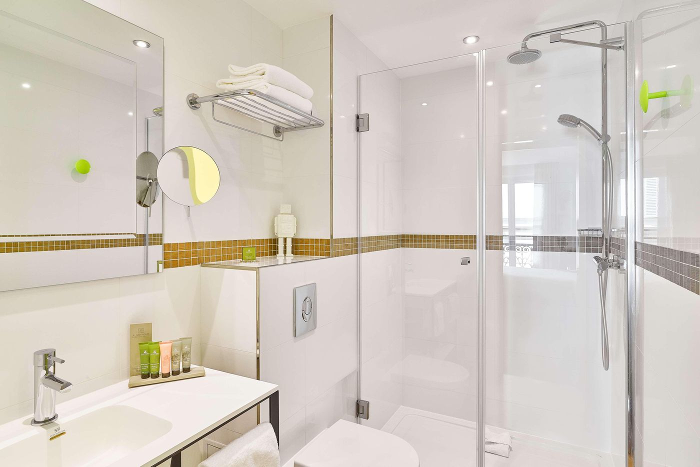 Augustin-Astotel-Room-38