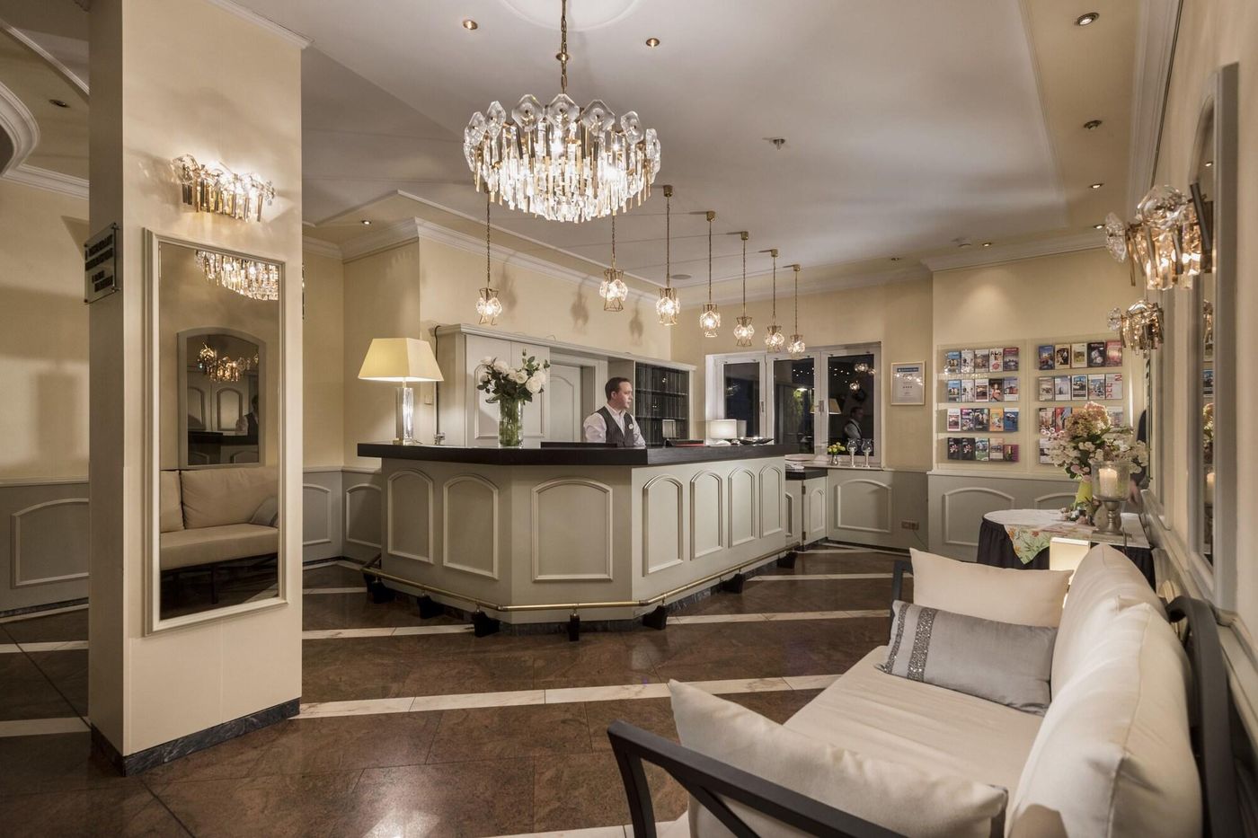 Hotel Harheimer Hof - Germany - FRANKFURT - Lobby - 7