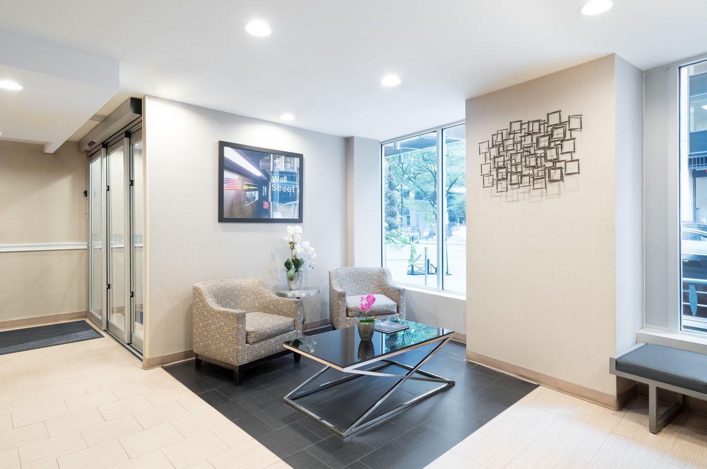 Holiday-Inn-Express-Wall-Street-General-view-2