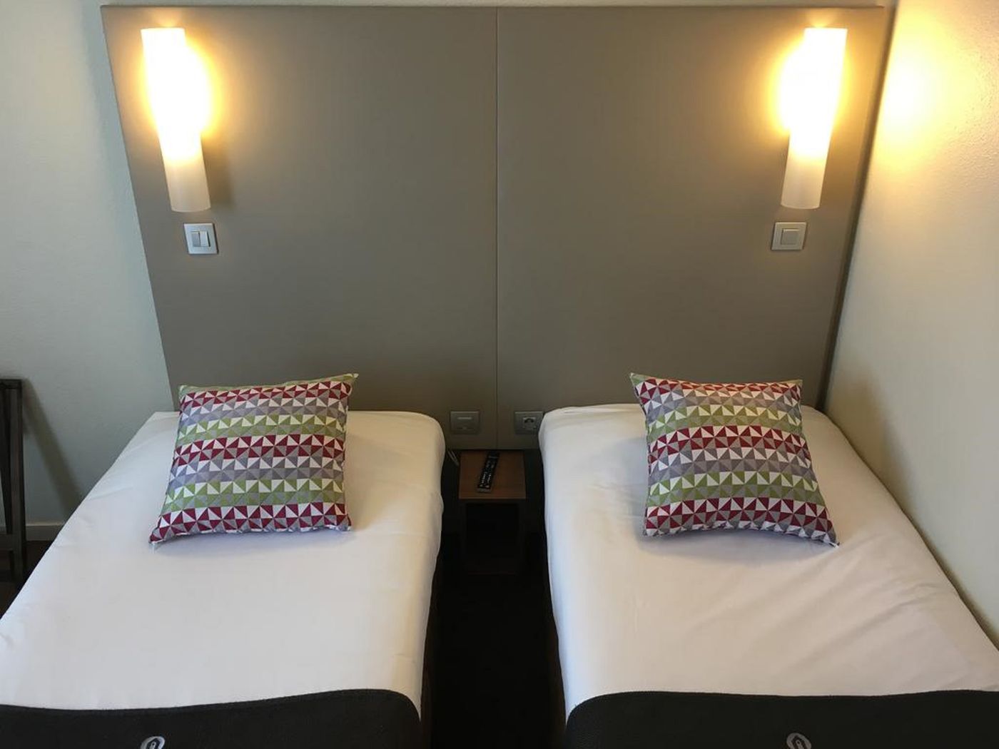 CAMPANILE-MARNE-LA-VALLEE--------Bussy-Saint-Georges-Room-16