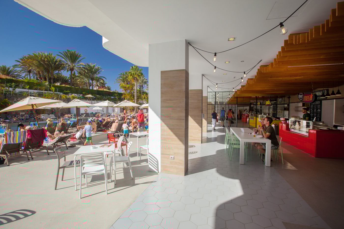 Abora-Catarina-By-Lopesan-Hotels-Bar-19