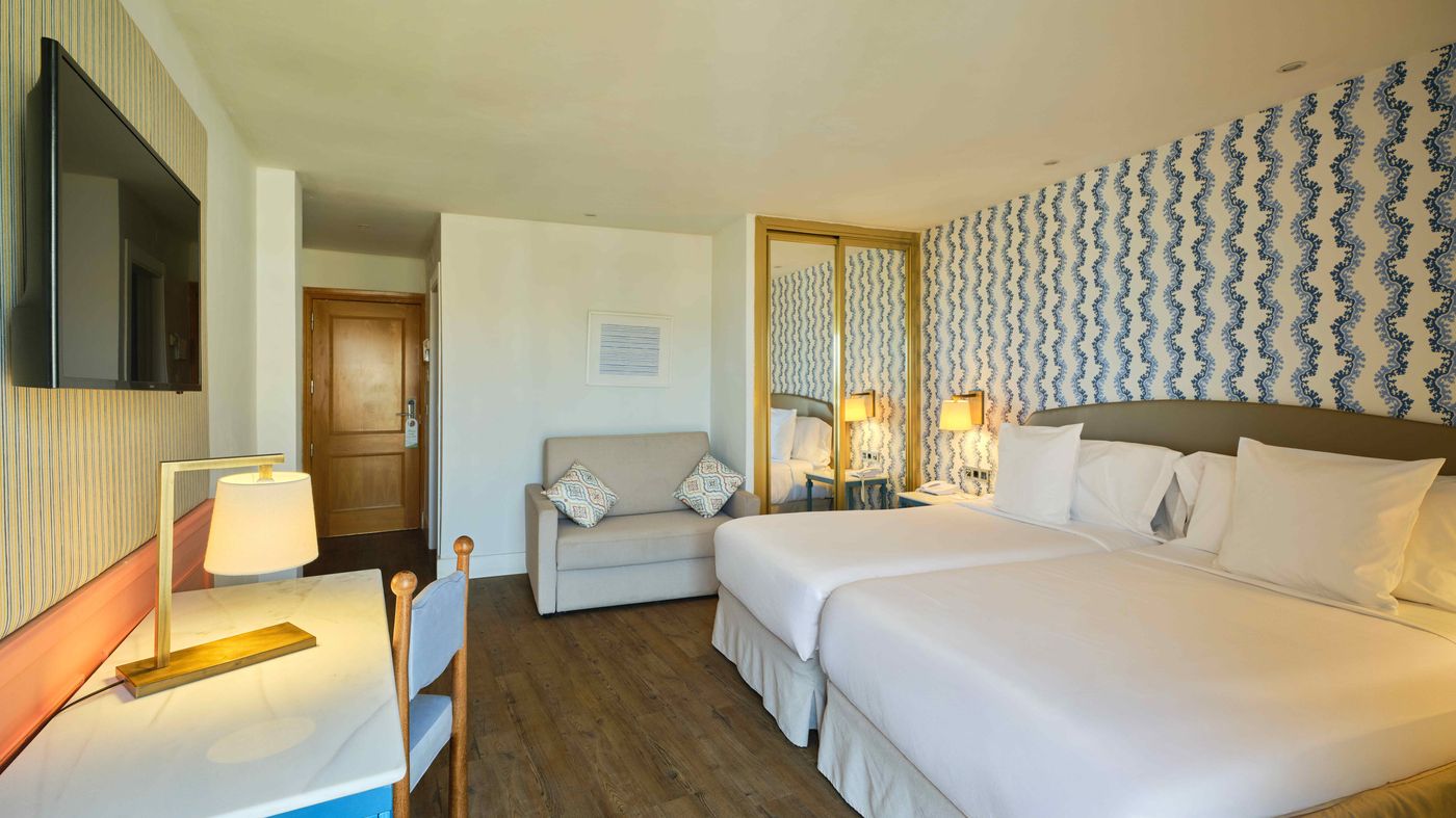 19.06.25 Fenix Torremolinos