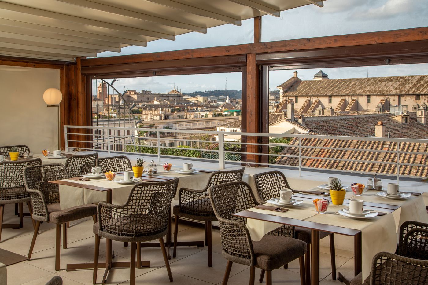 Cosmopolita-Hotel-Rome--Tapestry-Collection-by-Hil-Terrace-2