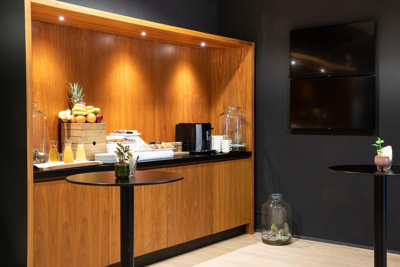 Courtyard-By-Marriott-Amsterdam-Arena-Conferences-21