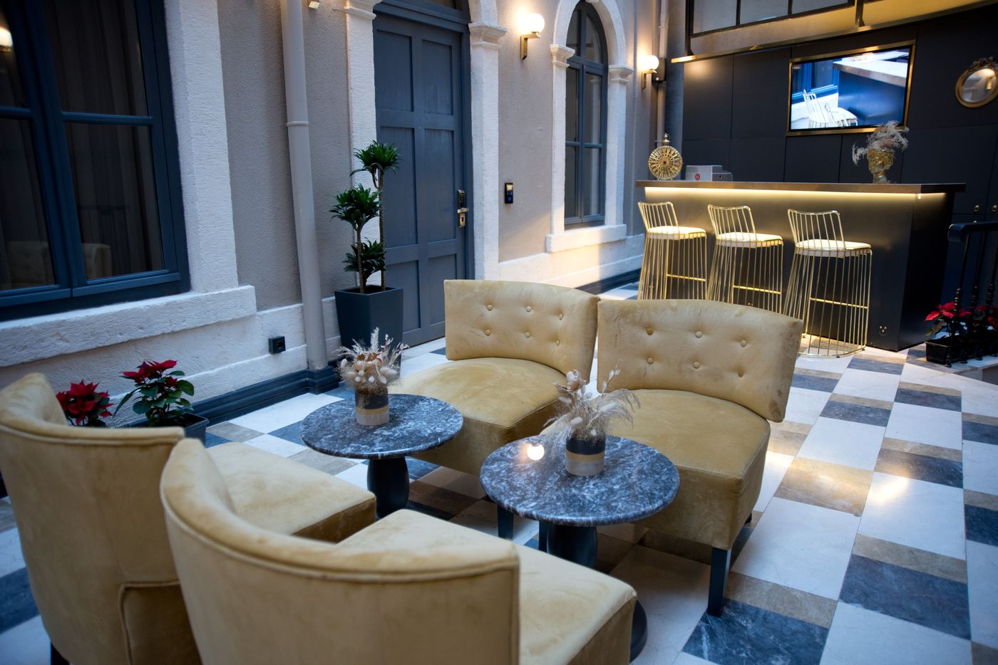 Ferman-Port-Hotel-Lobby-4