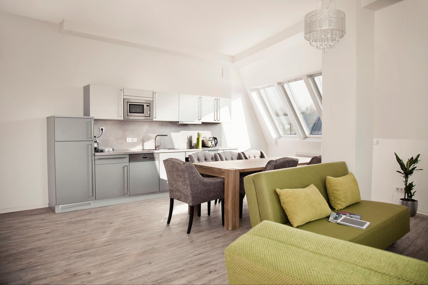 Apartments-Rosenthal-Residence-Room-4