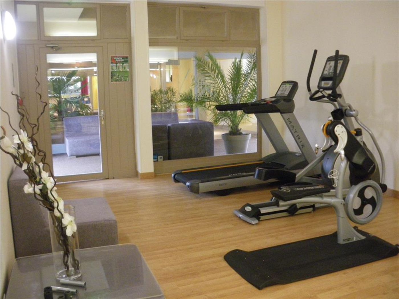 Best Western Golf du Gouverneur - France - MONTHIEUX, LIEU DIT LE BREUIL - Sports and Entertainment - 2