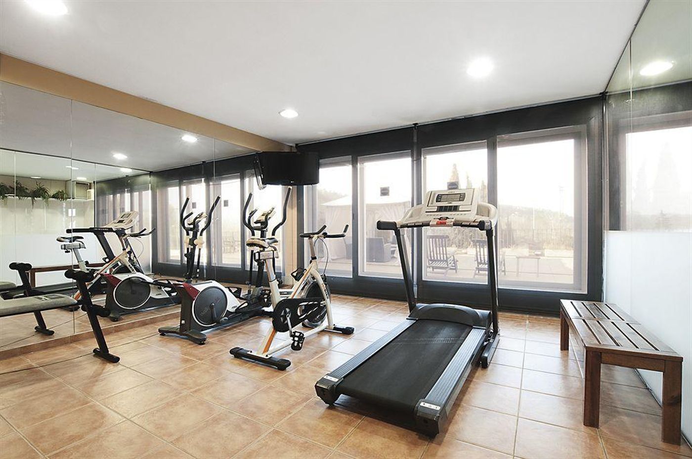 Costabella-Sports-and-Entertainment-18