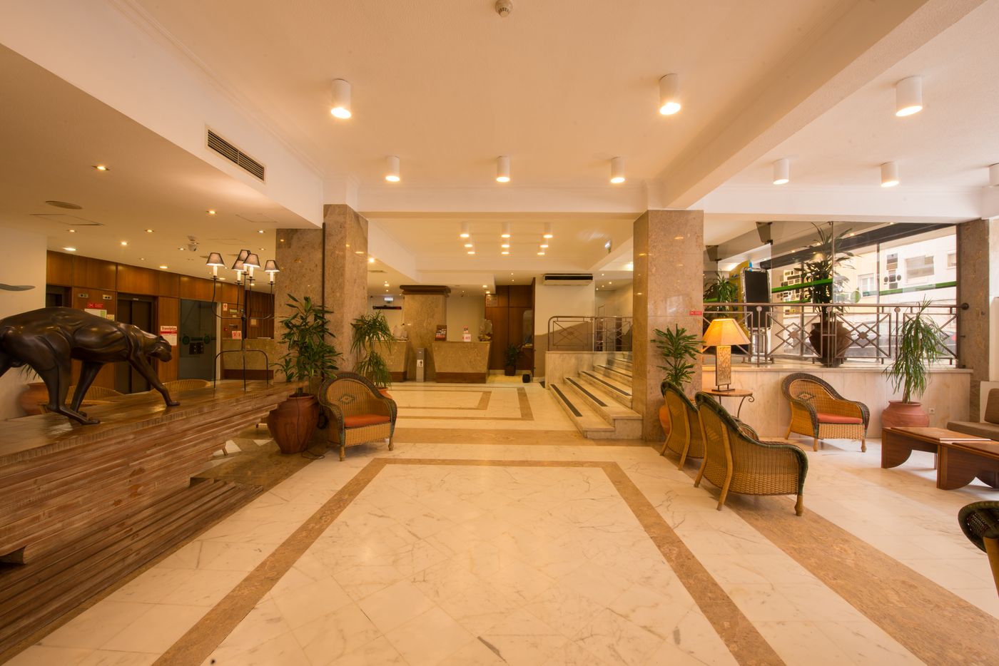 Amazonia Lisboa-Portugal-LISBOA-Lobby-9