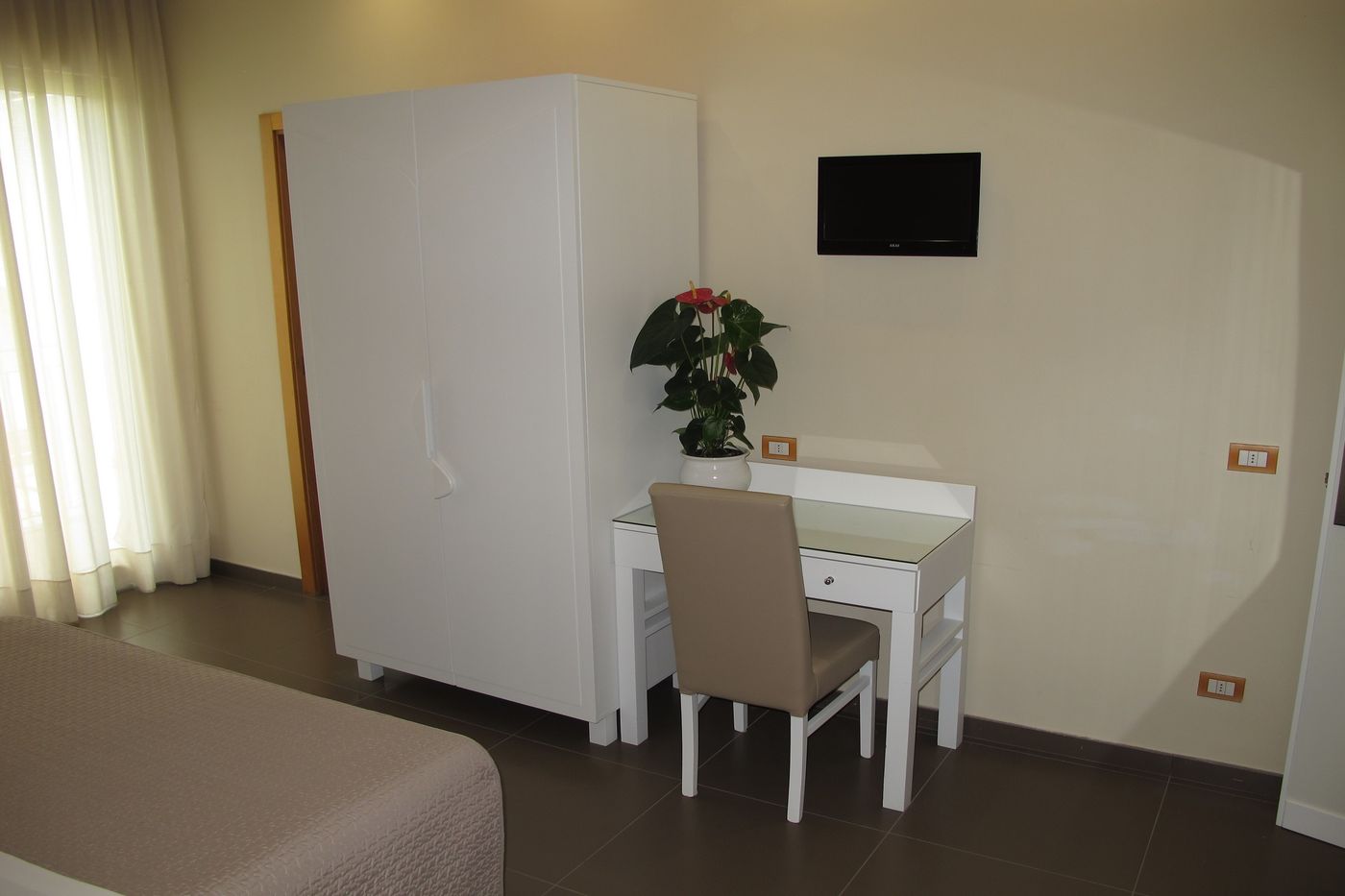 Club-Sorrento-Room-27