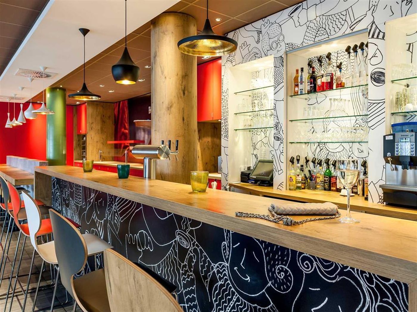 ibis-Milano-Ca-Granda-Bar-7