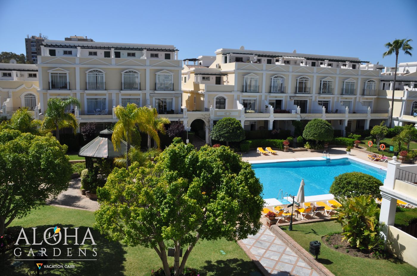 Aloha-Gardens-Pool-1