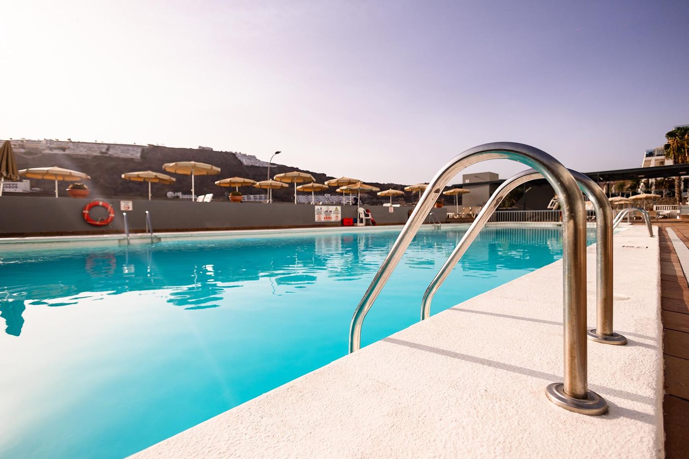 Servatur-Castillo-de-Sol-Pool-5