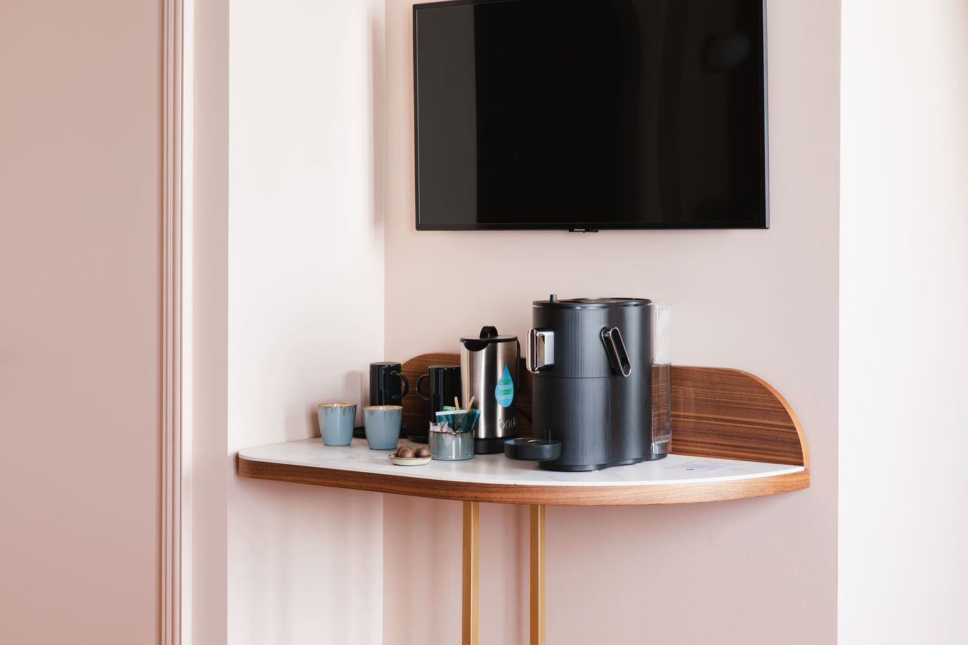 Hotel-L-de-Lutece-Room-19