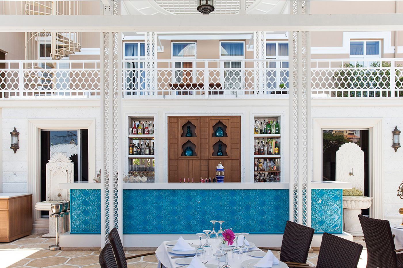 Ottoman-Hotel-Imperial-Istanbul-Bar-1