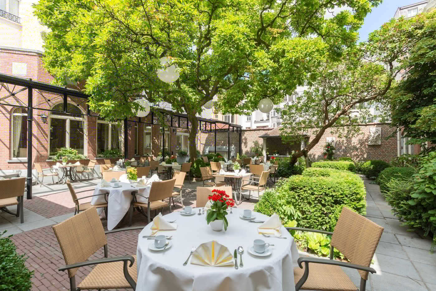 Stanhope-Hotel-Brussels-by-Thon-Hotels-Terrace-50