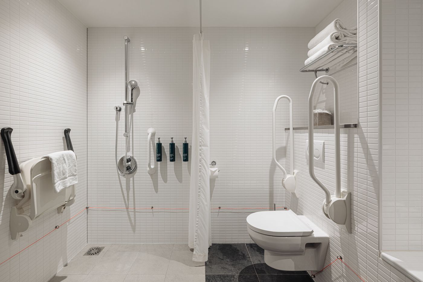 DoubleTree-by-Hilton-Amsterdam-Centraal-Station-Room-80