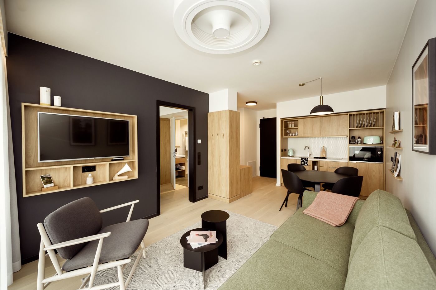 Wilde-Aparthotels-Checkpoint-Charlie-Berlin-Room-5