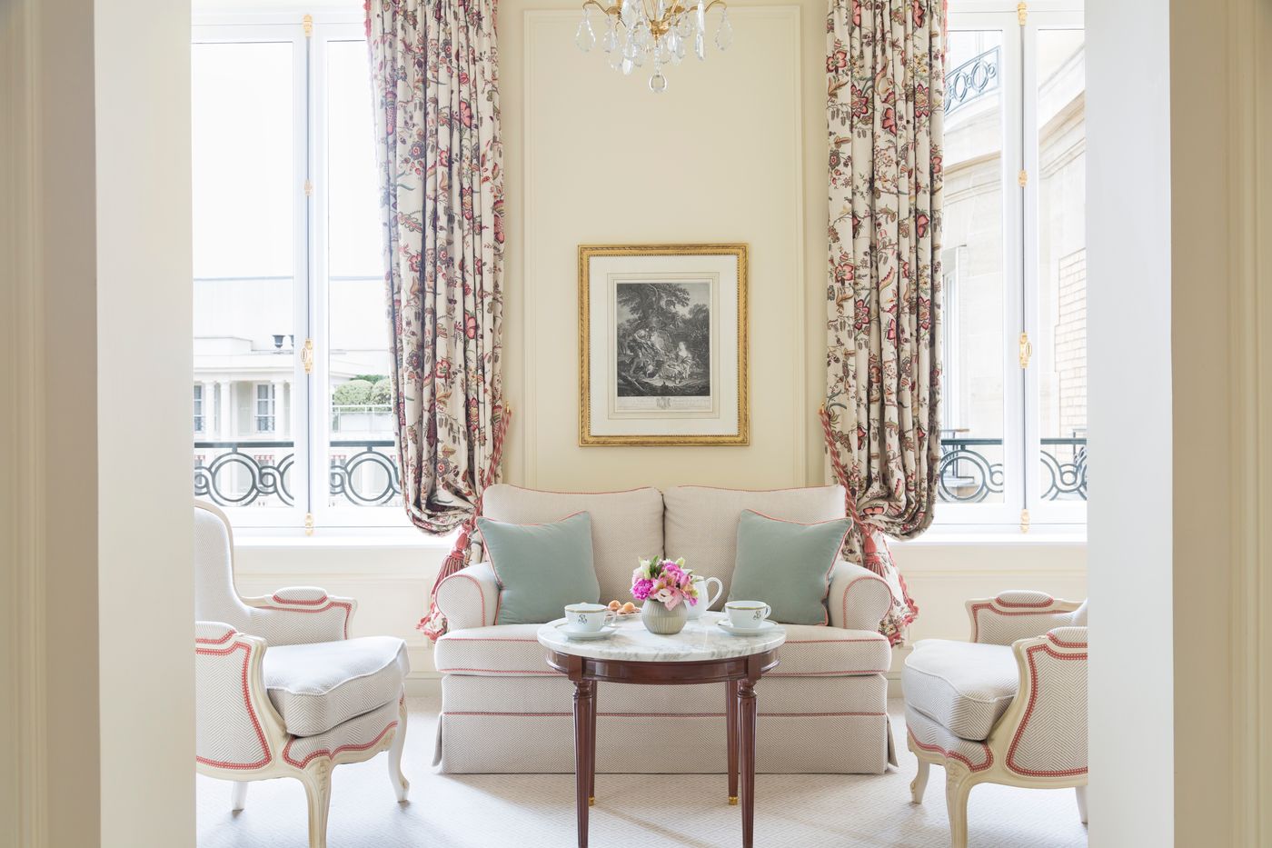 Le-Bristol-Paris-Room-73