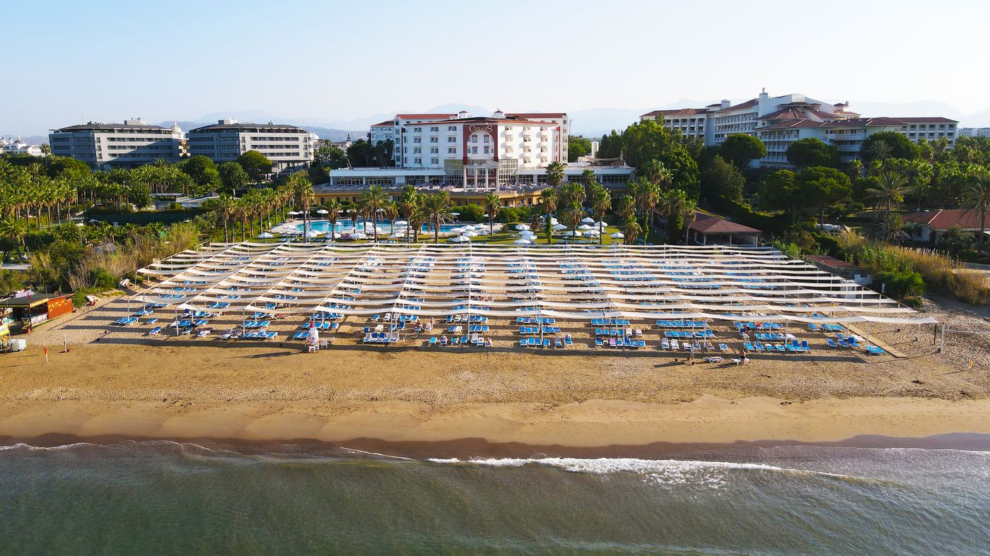 Cesars Side Hotel