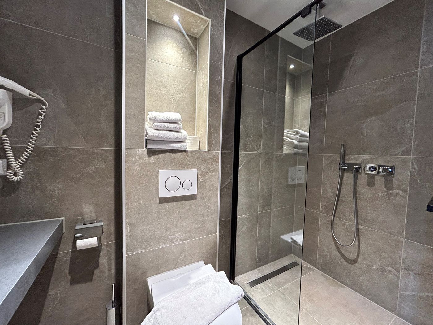 XO-HOTELS-Blue-Square-Room-35