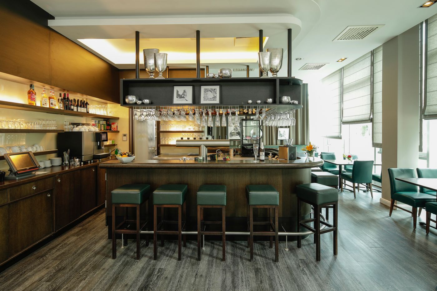 Airporthotel-Berlin-Adlershof-Bar-5