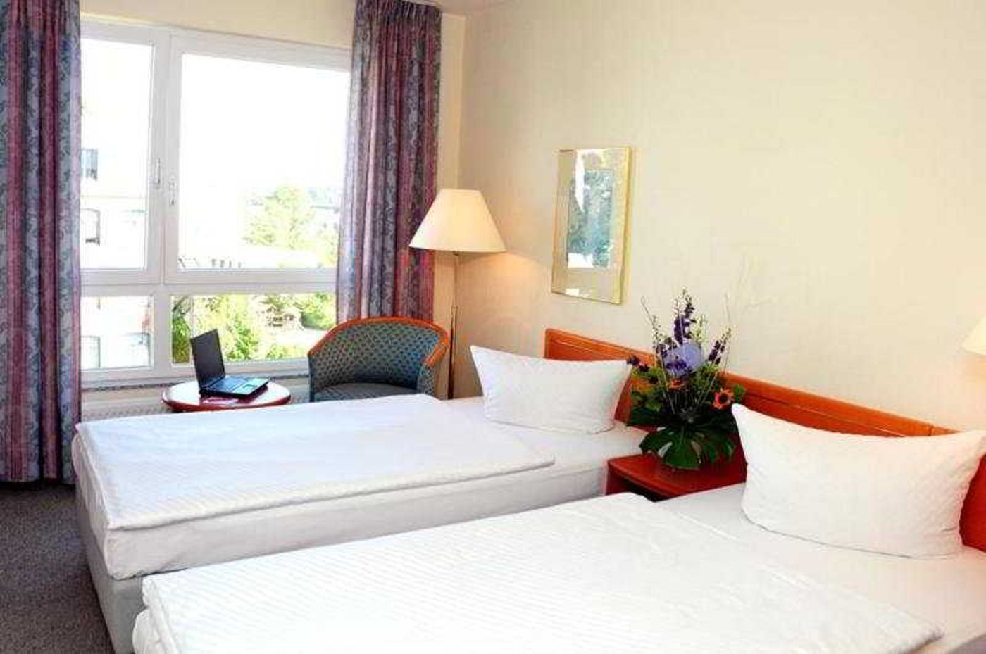 Lindemann-Hotel-Fjord-Room-34