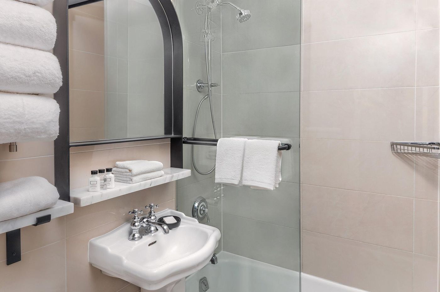 voco-The-Franklin-New-York--an-IHG-Hotel-Room-24