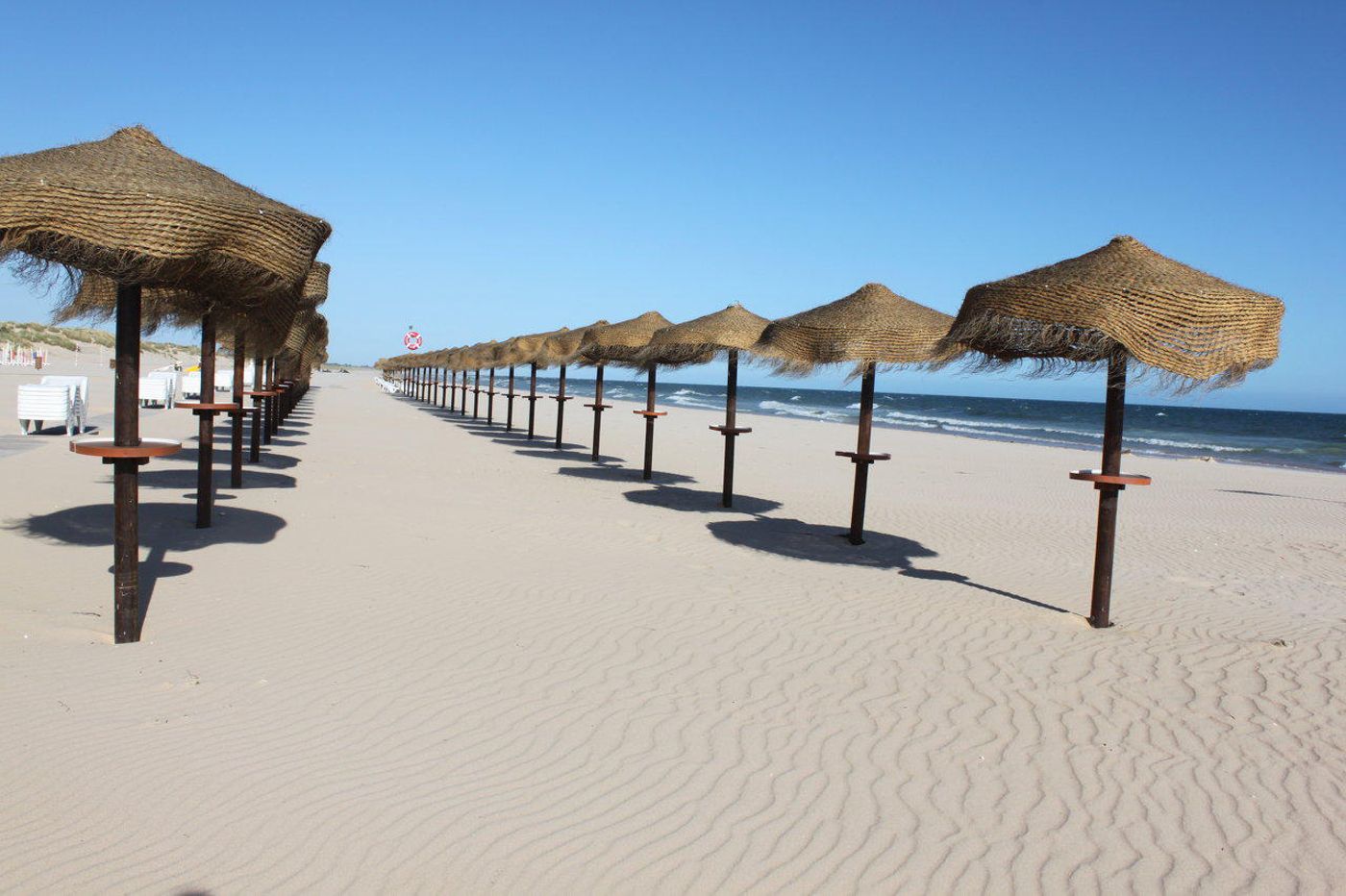 Yellow-Praia-Monte-Gordo-Hotel-Beach-43