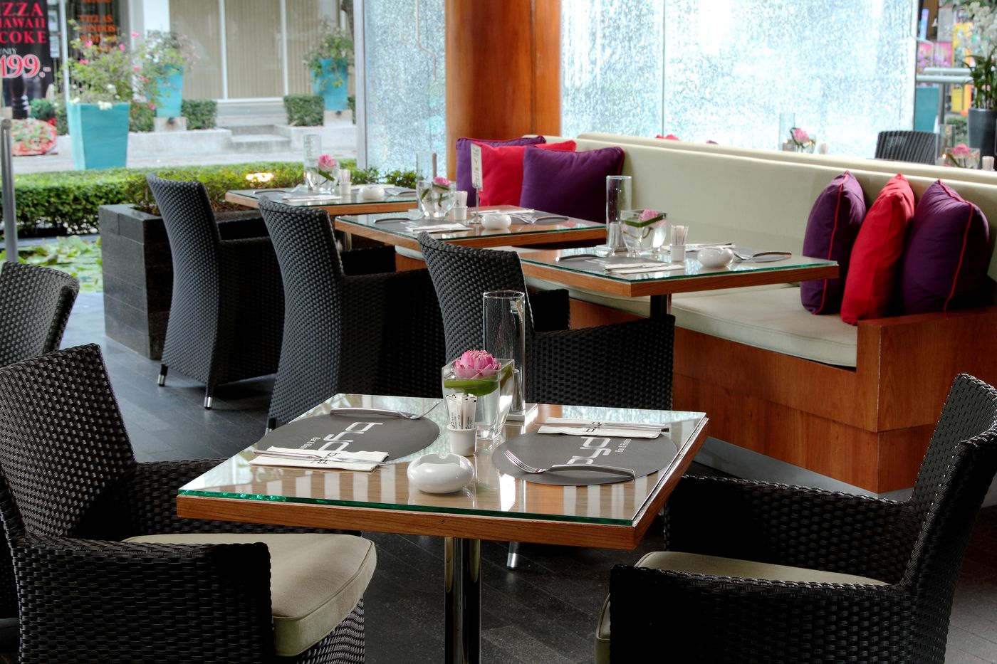 Bydlofts-Boutique-Hotel---Serviced-Apartments-Restaurant-28