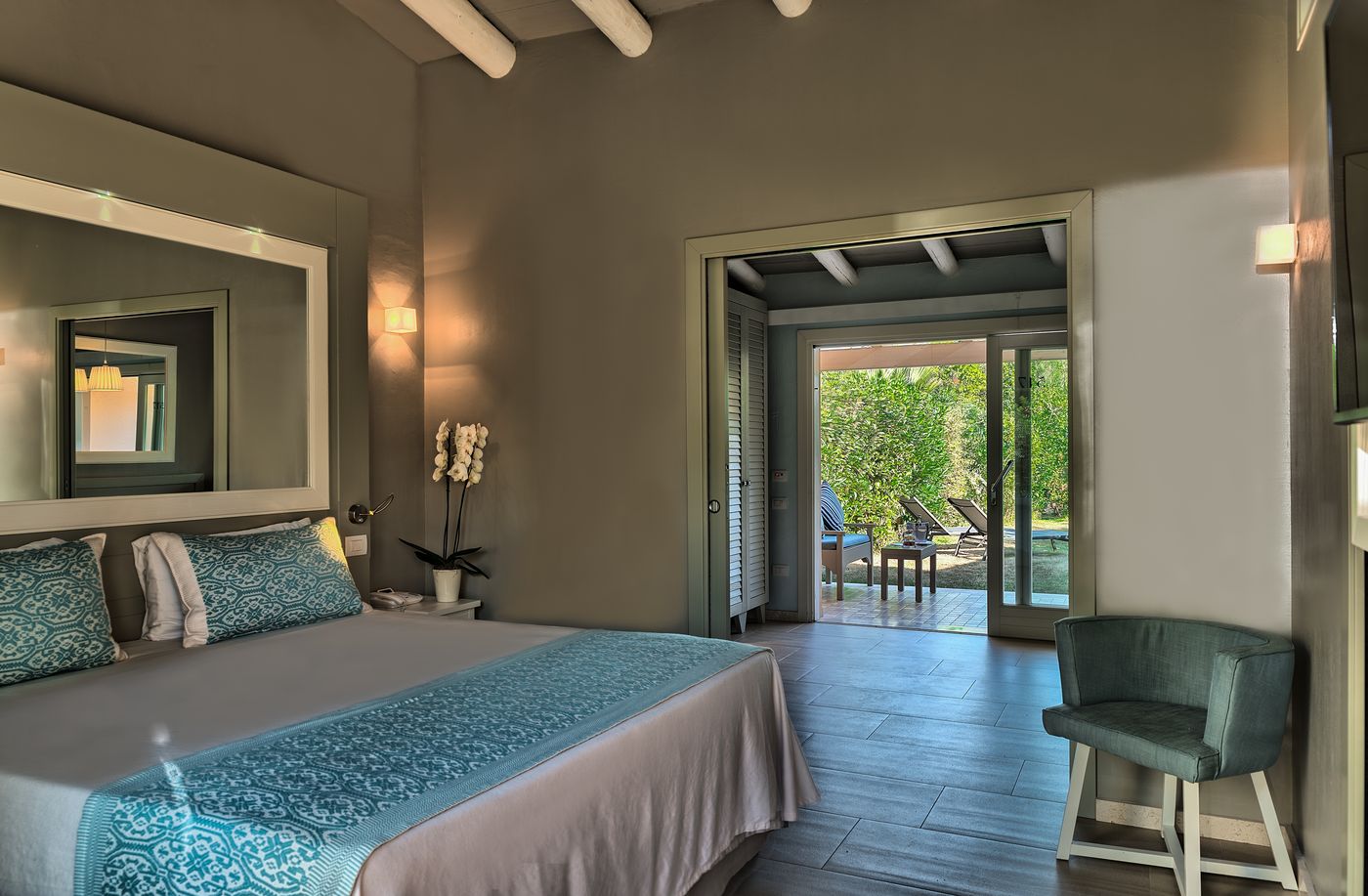 Forte-Village-Resort-Le-Palme-Room-15