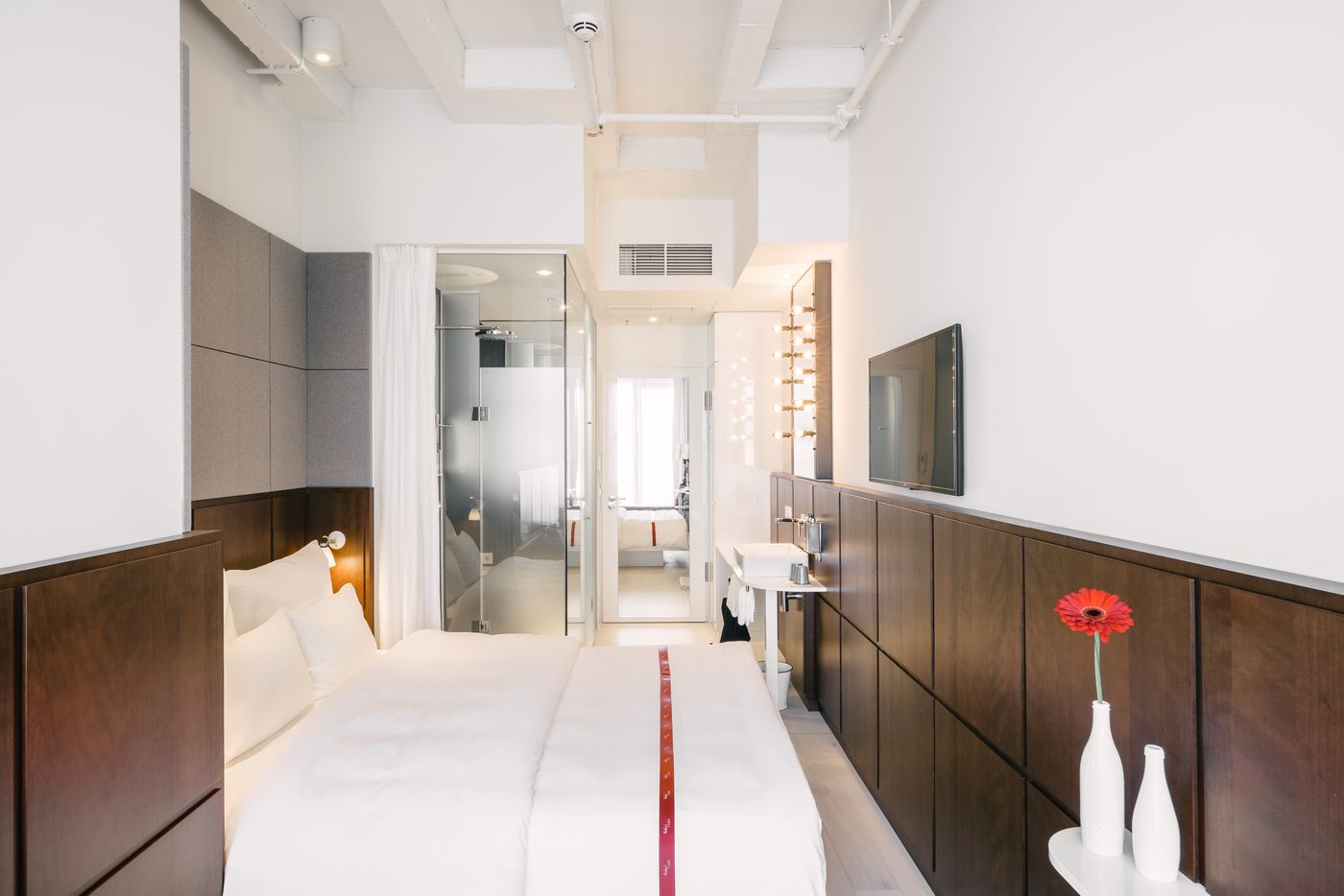 Ruby-Lilly-Hotel-Room-6