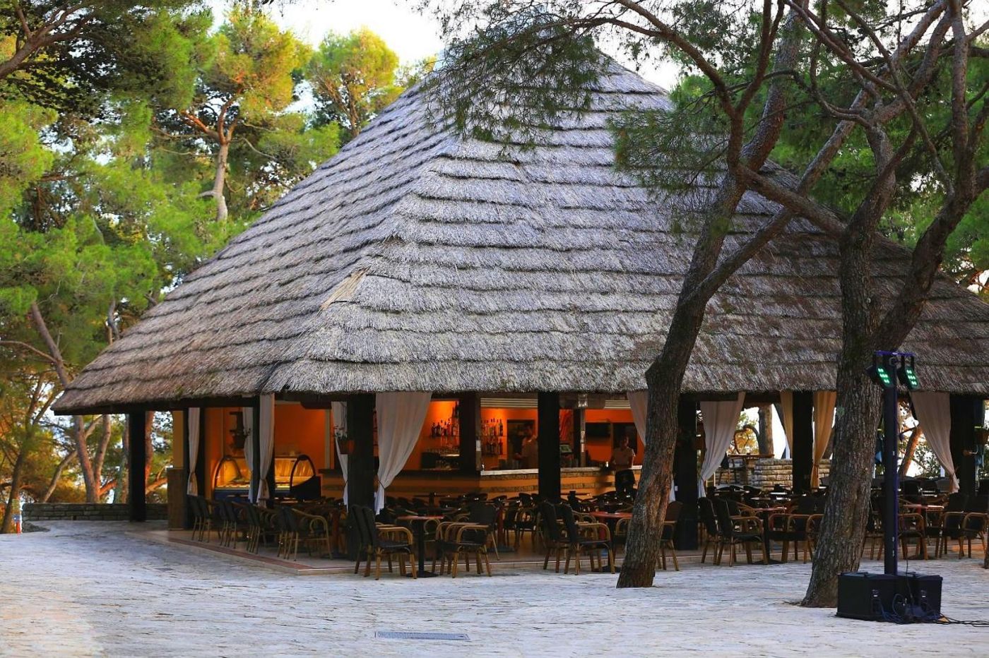 Pine Beach Pakostane