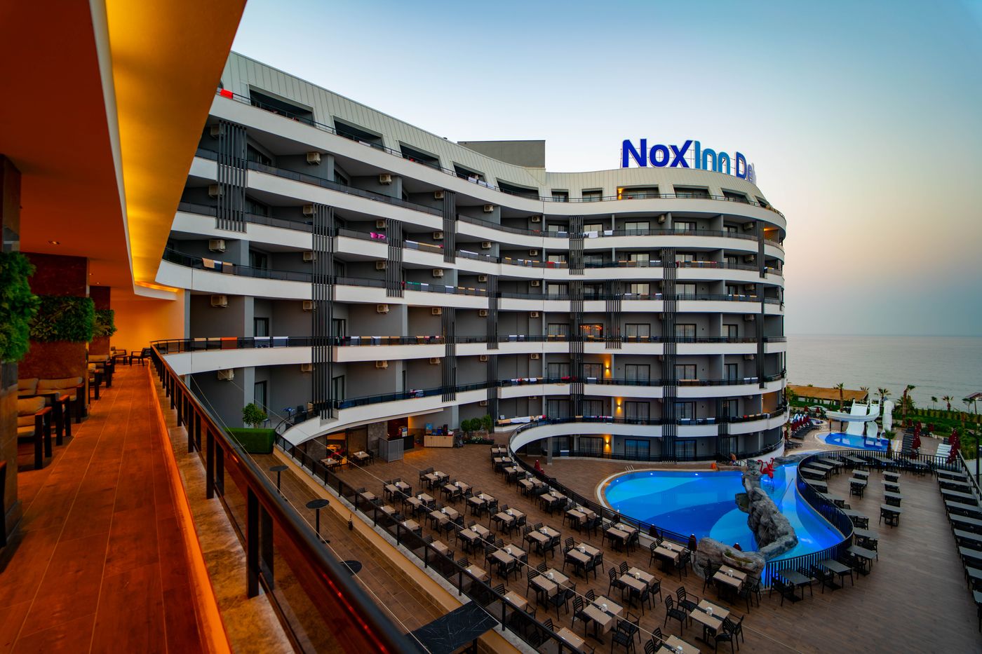 Nox-Inn-Deluxe-Hotel-Terrace-16
