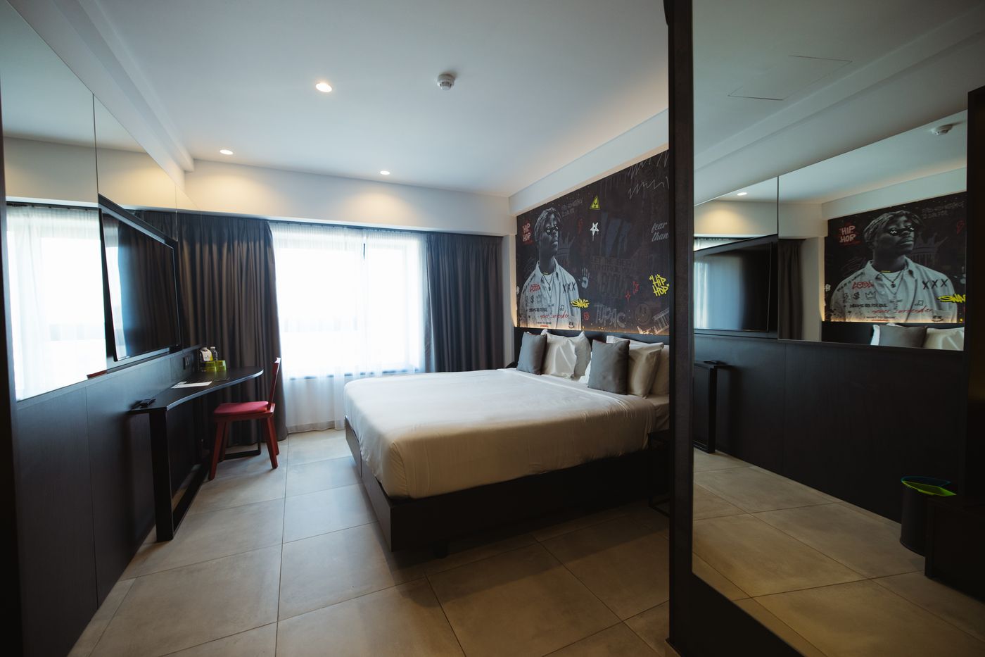 So-City-Hotel-Room-9