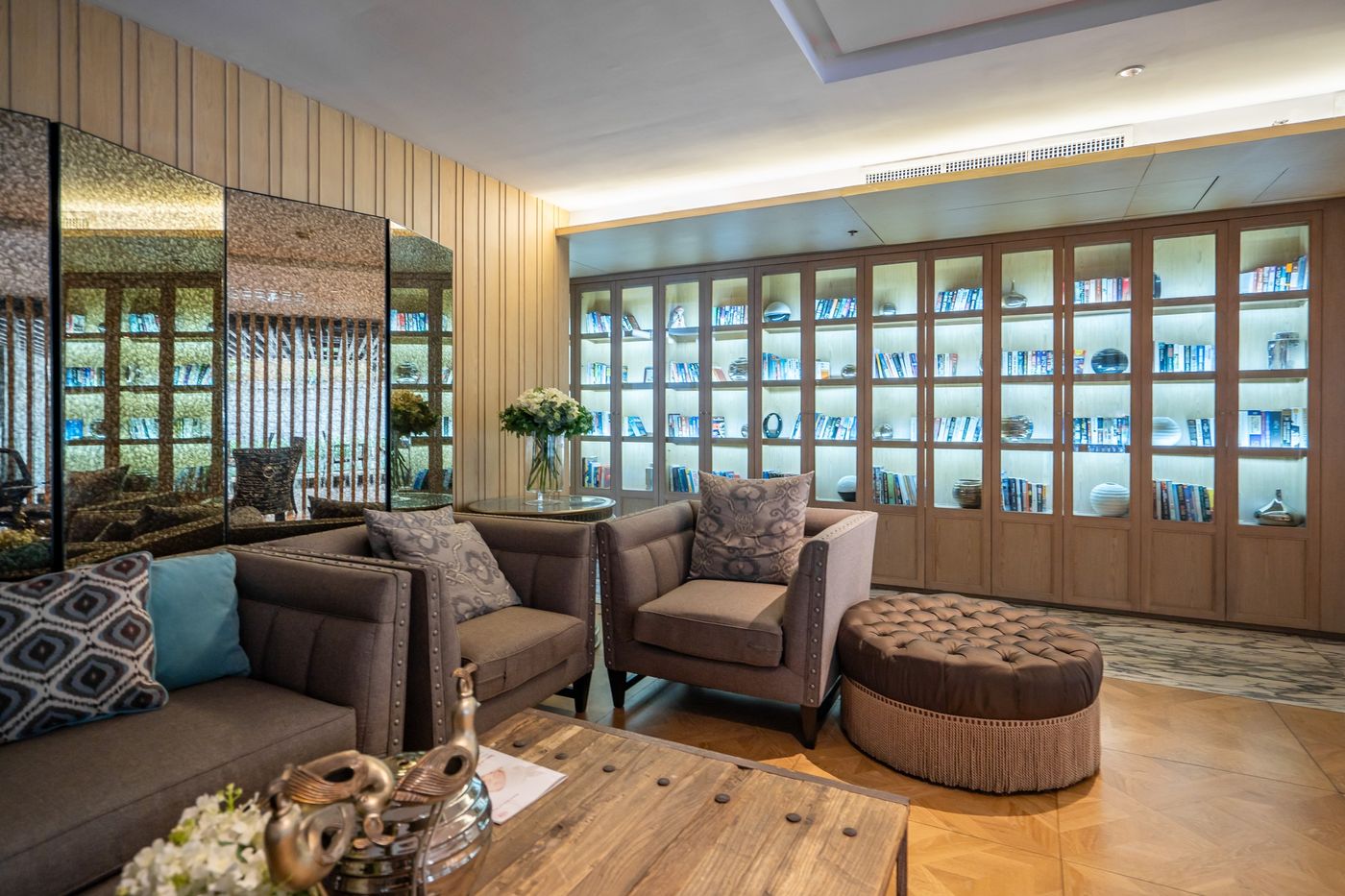 Arcadia-Suites-Bangkok-Lobby-4