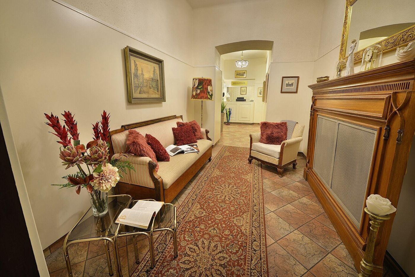 Anette-Czech Republic-Prague-Lobby-2